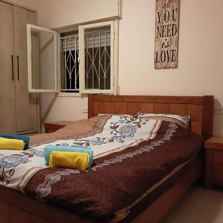 Apartament 3 Stairs Only To Cozy Flat On Hillel St Hajfa Zewnętrze zdjęcie
