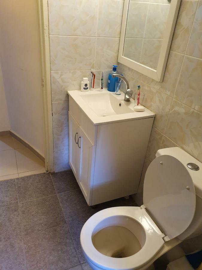 Apartament 3 Stairs Only To Cozy Flat On Hillel St Hajfa Zewnętrze zdjęcie